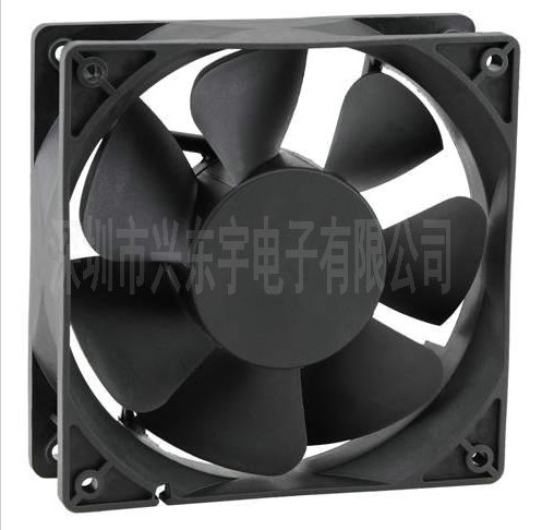 【雙滾珠交流風(fēng)扇】細(xì)心清理，專心制造！